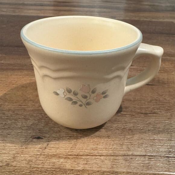 Vintage Cottagecore Pfaltzgraff Remembrance Floral Ceramic Tea Cup Coffee Mug - Picture 1 of 8